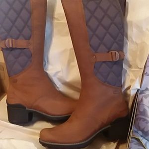 MERRELL WOMENS BOOTS